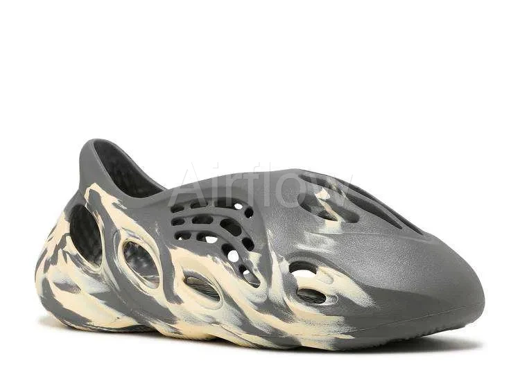 YEEZY FOAM RUNNER 'MXT MOON GREY' — vista 2