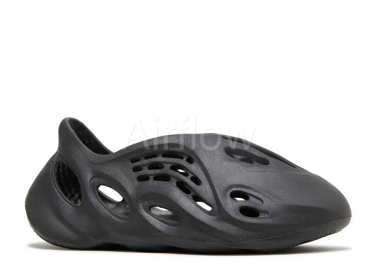 YEEZY FOAM RUNNER 'ONYX' — vista 2