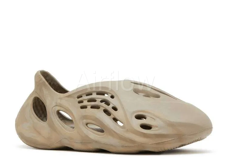 YEEZY FOAM RUNNER 'STONE SAGE' — vista 2