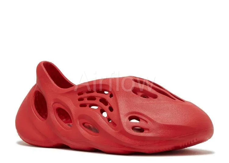 YEEZY FOAM RUNNER 'VERMILLON' — vista 2